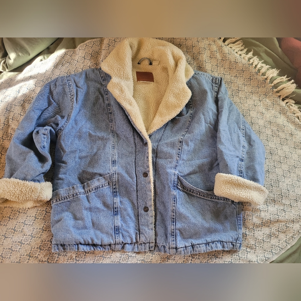 Levi's shurpa jean jacket